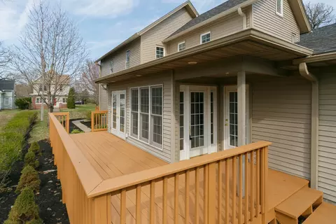 Exterior - 1210 3rd St, Moline, IL 61265 photo 5 of 7