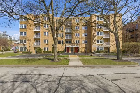 1333 Maple Ave #2E, Evanston, IL 60201