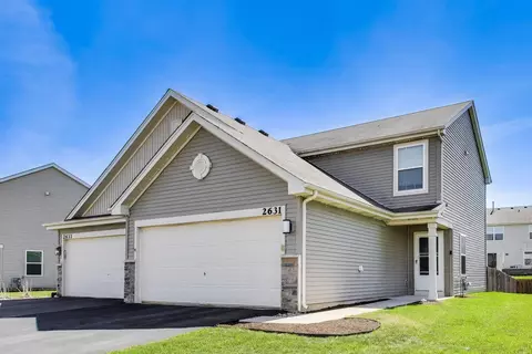 2631 Carlisle Ln, Hampshire, IL 60140