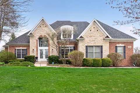 910 Freedom Cir, Sycamore, IL 60178