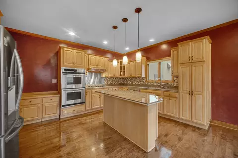 Kitchen - 441 Delaware Cir, Bolingbrook, IL 60440 photo 2 of 8