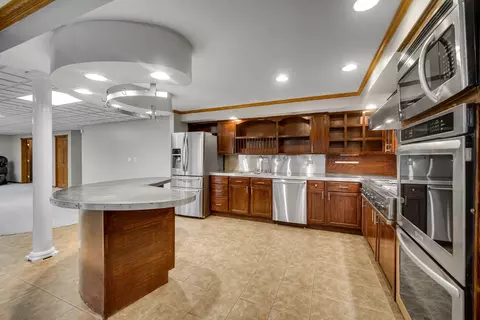 Kitchen - 441 Delaware Cir, Bolingbrook, IL 60440 photo 7 of 8