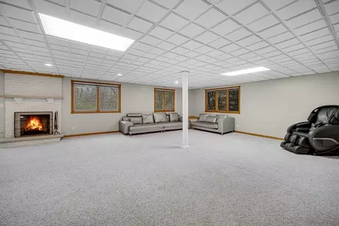Living - 441 Delaware Cir, Bolingbrook, IL 60440 photo 8 of 8