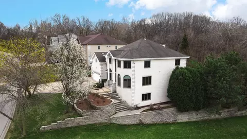 View/Area - 441 Delaware Cir, Bolingbrook, IL 60440 photo 6 of 7
