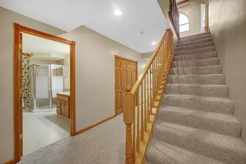 Entry Way - 441 Delaware Cir, Bolingbrook, IL 60440 photo 5 of 5