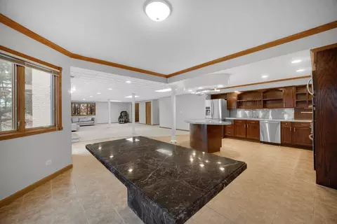 Kitchen - 441 Delaware Cir, Bolingbrook, IL 60440 photo 8 of 8