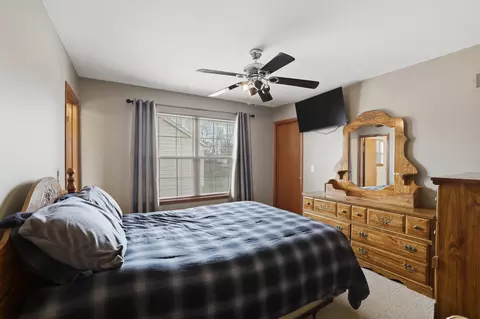 Bedroom - 2300 Wesmere Lakes Dr, Plainfield, IL 60586 photo 4 of 6