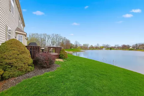 Exterior - 2300 Wesmere Lakes Dr, Plainfield, IL 60586 photo 4 of 9