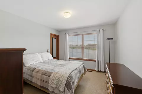 Bedroom - 2300 Wesmere Lakes Dr, Plainfield, IL 60586 photo 3 of 6