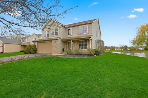 Exterior - 2300 Wesmere Lakes Dr, Plainfield, IL 60586 photo 3 of 9