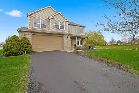 Exterior - 2300 Wesmere Lakes Dr, Plainfield, IL 60586 photo 2 of 9