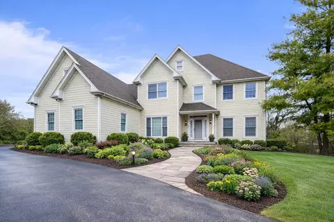 190 Wood St, Inverness, IL 60010