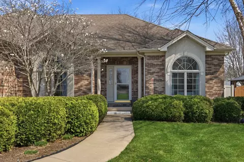 1007 Peregrine Way, Hampshire, IL 60140