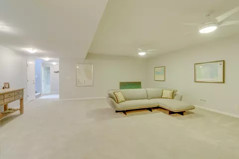 Living - 3550 Bishop Rd, Mount Vernon, IL 62864 photo 8 of 8