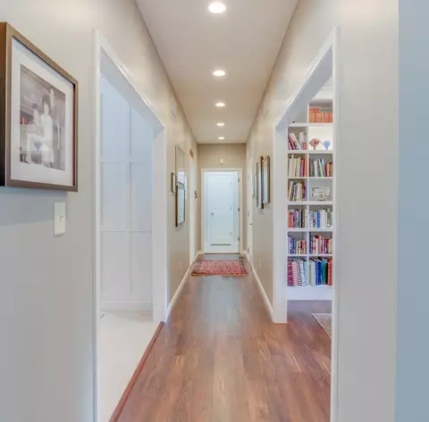 Entry Way - 3550 Bishop Rd, Mount Vernon, IL 62864 photo 4 of 8