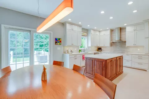 Kitchen - 3550 Bishop Rd, Mount Vernon, IL 62864 photo 1 of 6