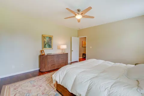 Bedroom - 3550 Bishop Rd, Mount Vernon, IL 62864 photo 3 of 8