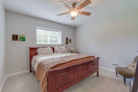 Bedroom - 3550 Bishop Rd, Mount Vernon, IL 62864 photo 6 of 8