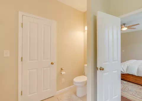 Bath - 3550 Bishop Rd, Mount Vernon, IL 62864 photo 4 of 6