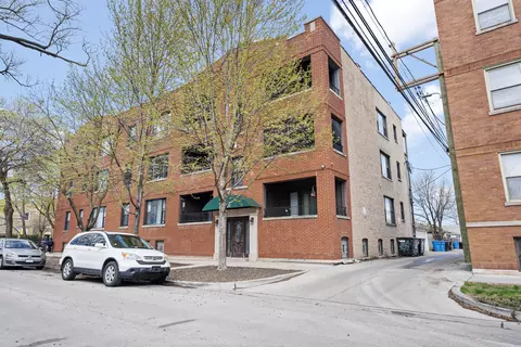 3918 W Roscoe St #2, Chicago, IL 60618