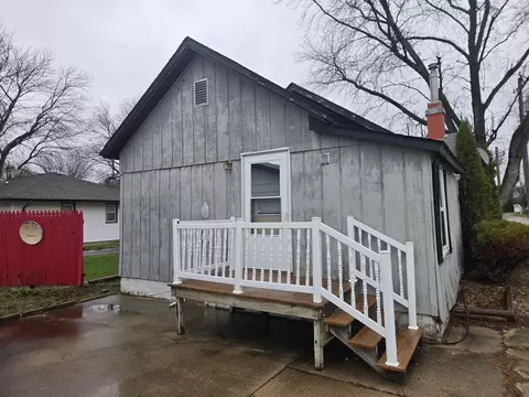 Exterior - 407 N Elm St, Gardner, IL 60424 photo 3 of 4