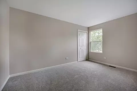 Bedroom - 5111 Brighton Ln, Plainfield, IL 60586 photo 3 of 3