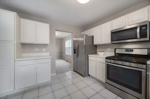 Kitchen - 5111 Brighton Ln, Plainfield, IL 60586 photo 2 of 3