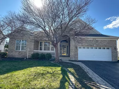 9816 Aberdeen Ln, Huntley, IL 60142