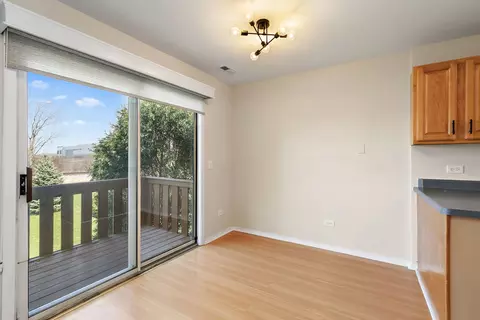Dining - 628 Mallard Ct #B2, Bartlett, IL 60103 photo 1 of 1