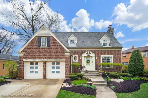 3447 W Maple St, Evergreen Park, IL 60805