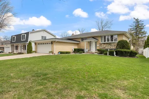 515 N Walnut St, Itasca, IL 60143