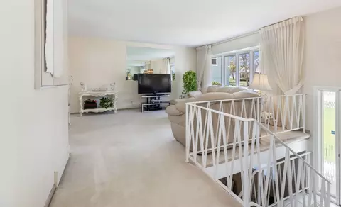 Living - 515 N Walnut St, Itasca, IL 60143 photo 1 of 4