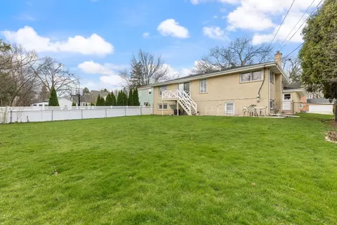 Exterior - 515 N Walnut St, Itasca, IL 60143 photo 2 of 3