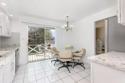 Dining - 515 N Walnut St, Itasca, IL 60143 photo 4 of 4