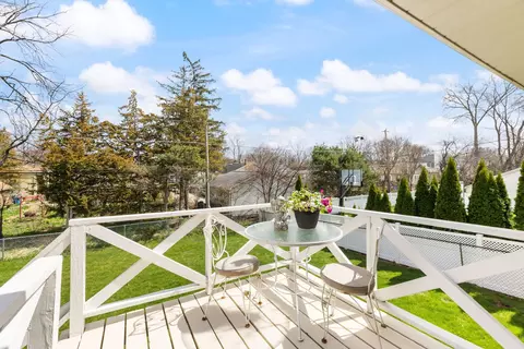 Exterior - 515 N Walnut St, Itasca, IL 60143 photo 1 of 3
