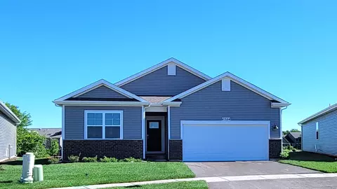 6284 Redwood Trl, Wonder Lake, IL 60097
