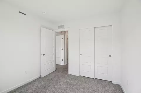 Bedroom - 1291 Foxglove Dr, Bartlett, IL 60103 photo 3 of 6