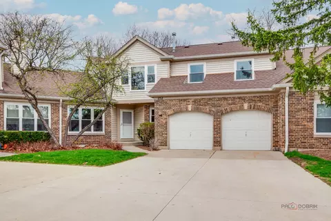 212 Willow Pkwy, Buffalo Grove, IL 60089