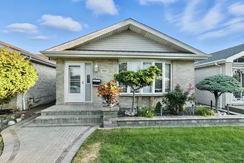 7051 W 64th Pl, Chicago, IL 60638