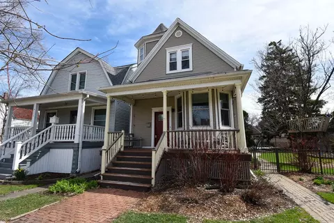 4157 Raymond Ave, Brookfield, IL 60513