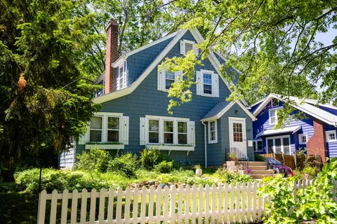 607 S New St, Champaign, IL 61820