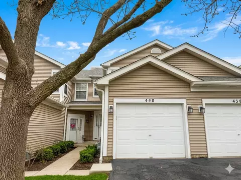 440 Mill St, Batavia, IL 60510