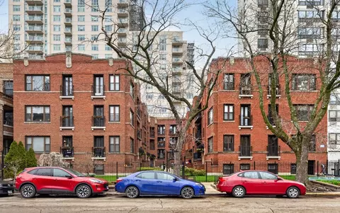 906 W Winona St #2S, Chicago, IL 60640