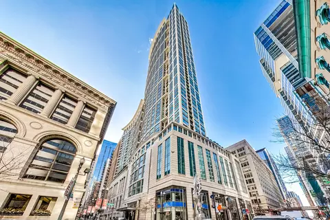 130 N Garland Ct #1703, Chicago, IL 60602