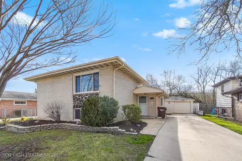 16456 George Dr, Oak Forest, IL 60452