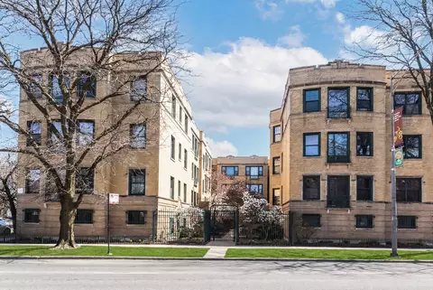 7033 N Sheridan Rd #2N, Chicago, IL 60626