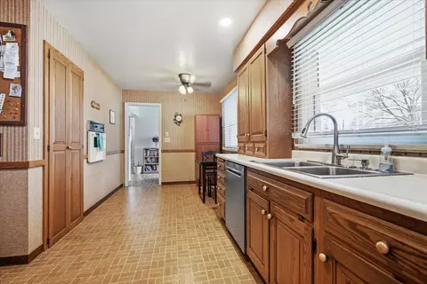Kitchen - 505 W Summit St, Normal, IL 61761 photo 2 of 5