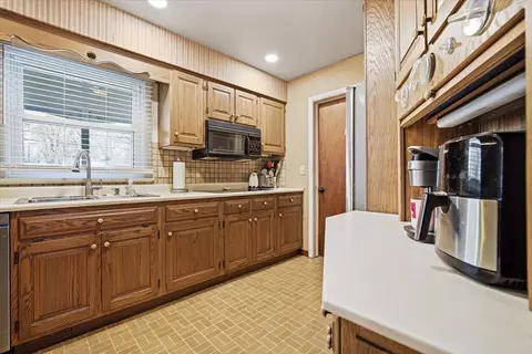 Kitchen - 505 W Summit St, Normal, IL 61761 photo 3 of 5