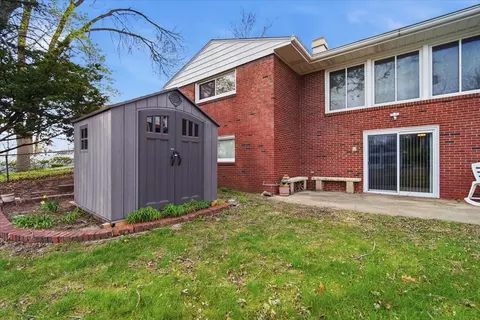Exterior - 505 W Summit St, Normal, IL 61761 photo 3 of 6