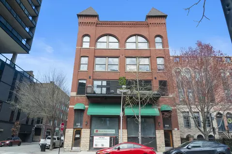 368 W Huron St #3N, Chicago, IL 60654